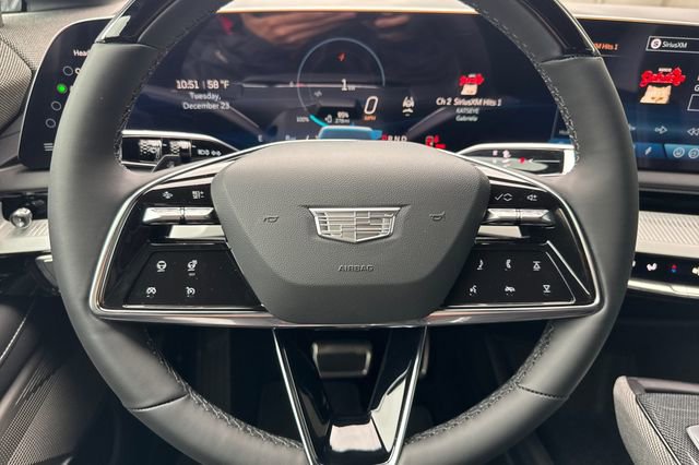 New 2026 Cadillac Optiq Luxury 1 image 23