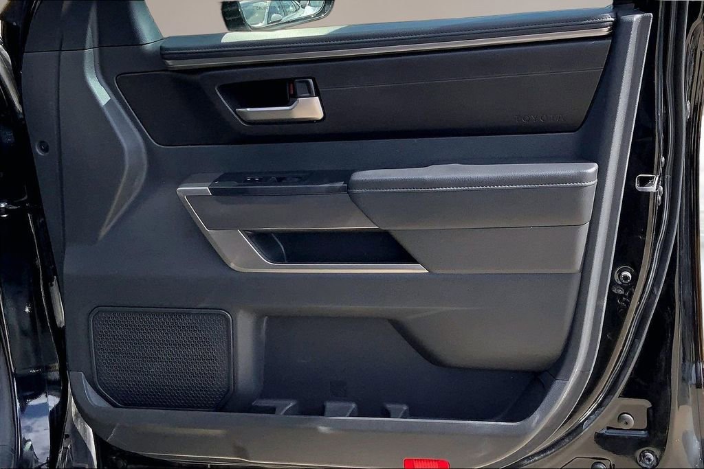 Used 2024 Toyota Sequoia SR5 w/ SR5 Premium Package AWD/4WD image 23