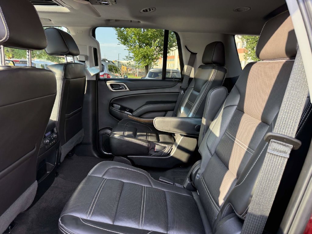 Used 2018 GMC Yukon Denali w/ Denali Ultimate Package AWD/4WD image 17