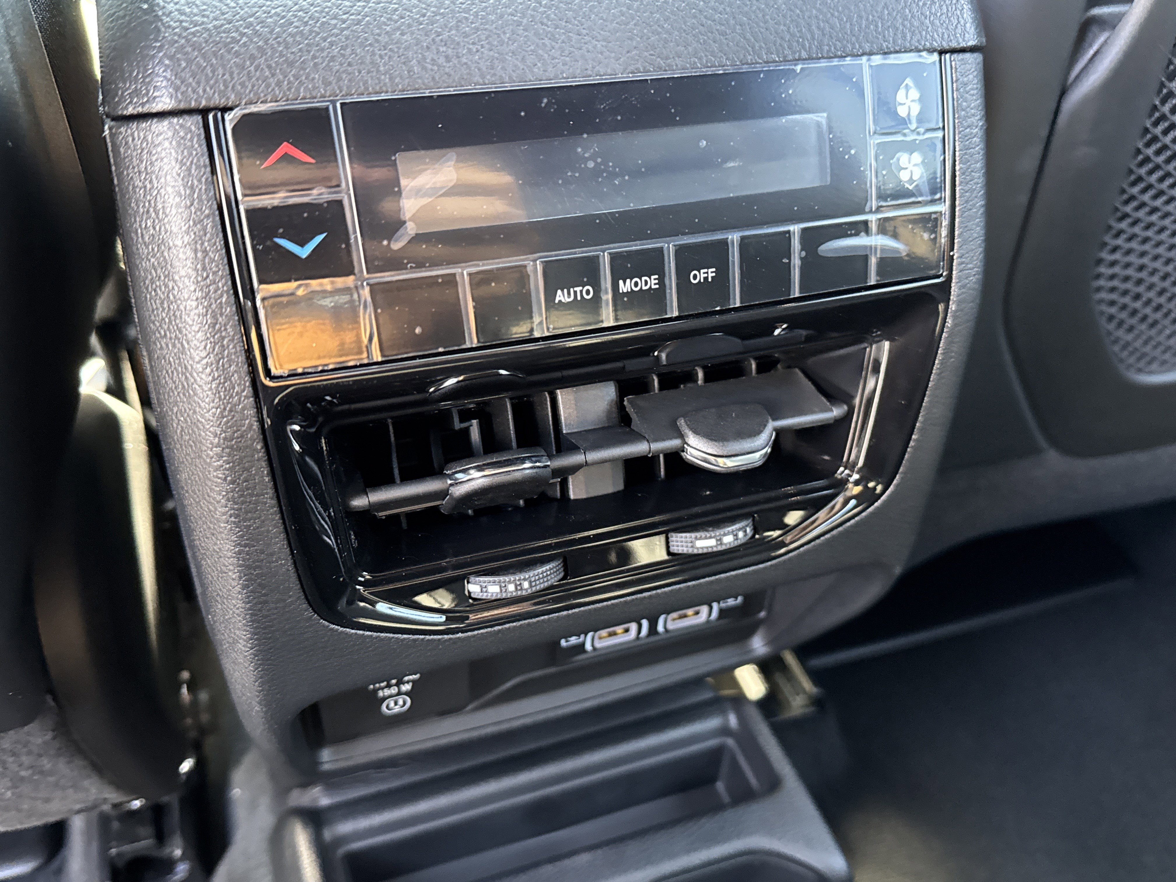 New 2025 Jeep Grand Cherokee L Altitude image 29