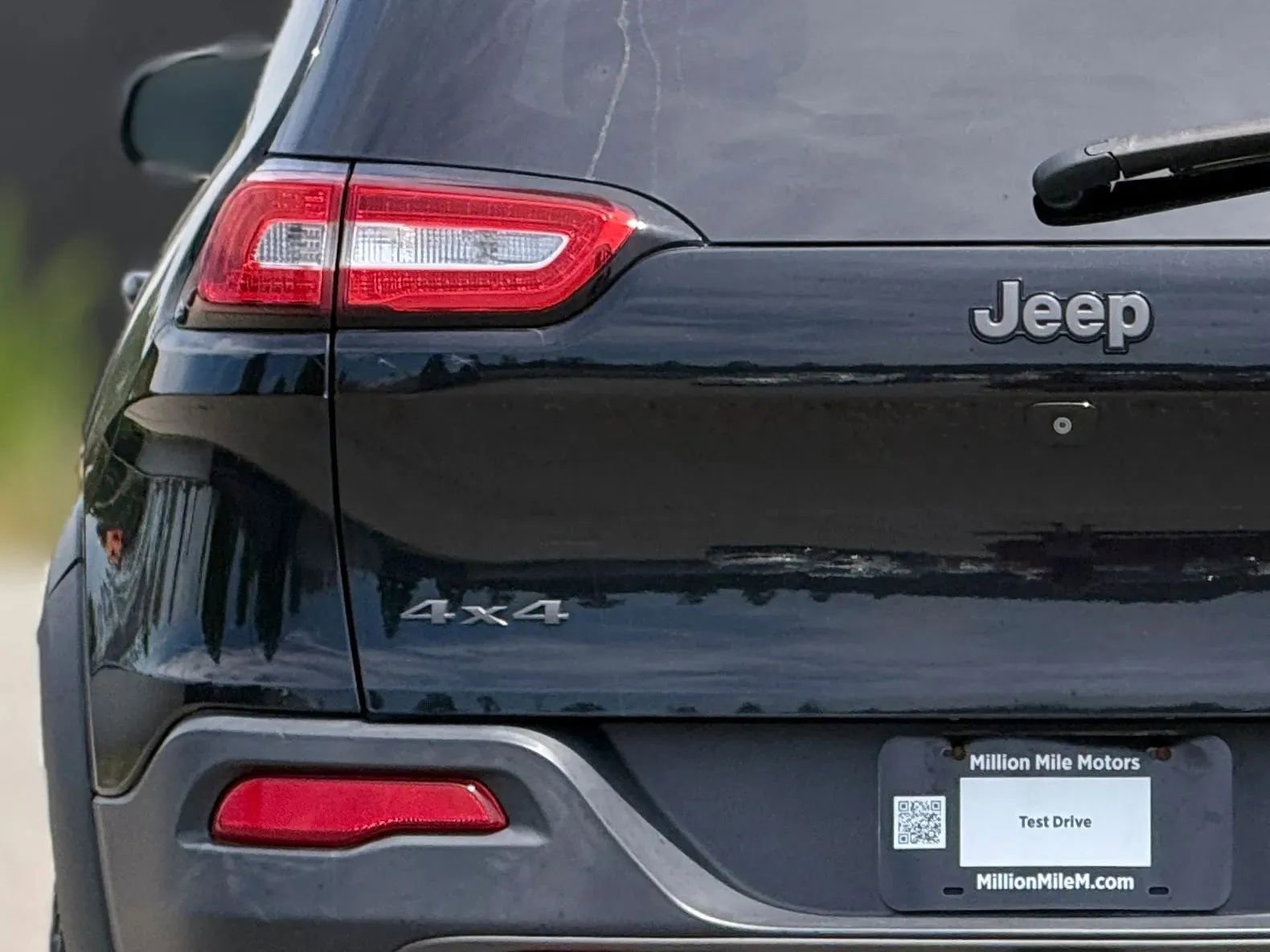 Used 2014 Jeep Cherokee Trailhawk w/ Comfort/Convenience Group AWD/4WD image 13