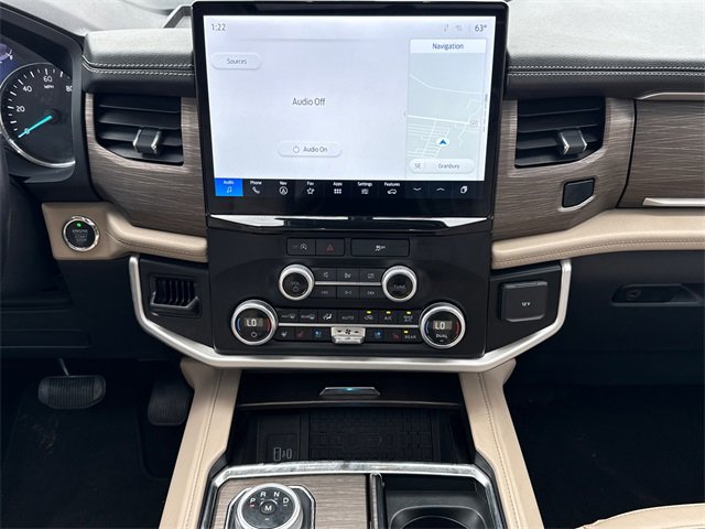 Certified 2024 Ford Expedition Limited image 12