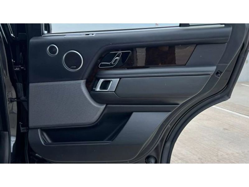 Used 2019 Land Rover Range Rover Long Wheelbase Supercharged image 16