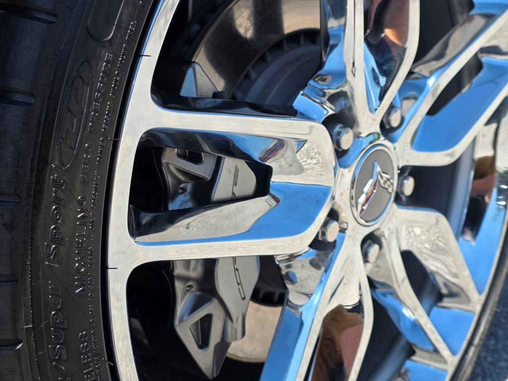 Used 2018 Chevrolet Corvette Stingray Convertible w/ 2LT Preferred Equipment Group RWD image 28