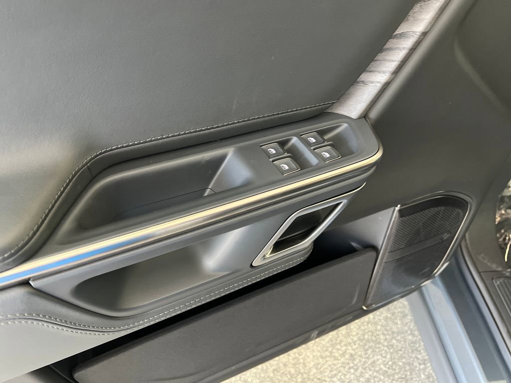 Used 2023 Rivian R1T Adventure image 13