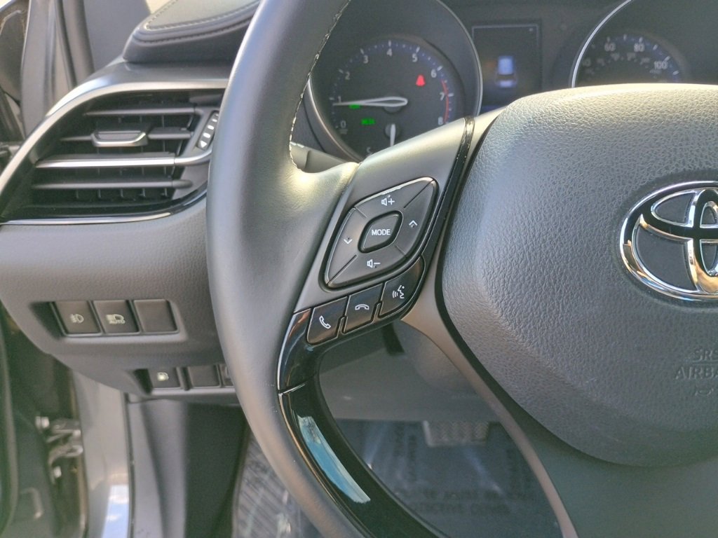 Used 2018 Toyota C-HR XLE image 23