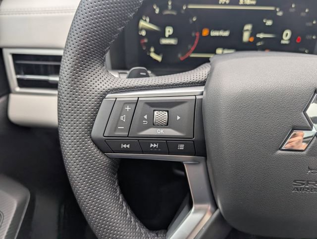 New 2025 Mitsubishi Outlander SE AWD/4WD image 17