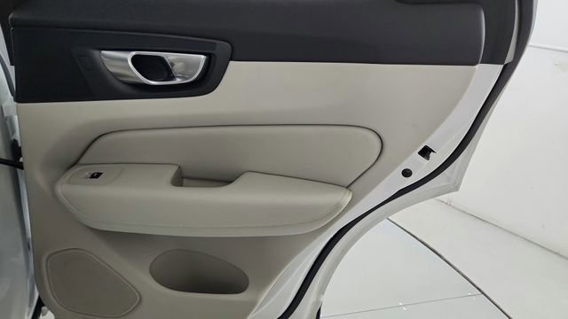 Certified 2026 Volvo XC60 B5 Ultra w/ Protection Package Premier AWD/4WD image 48