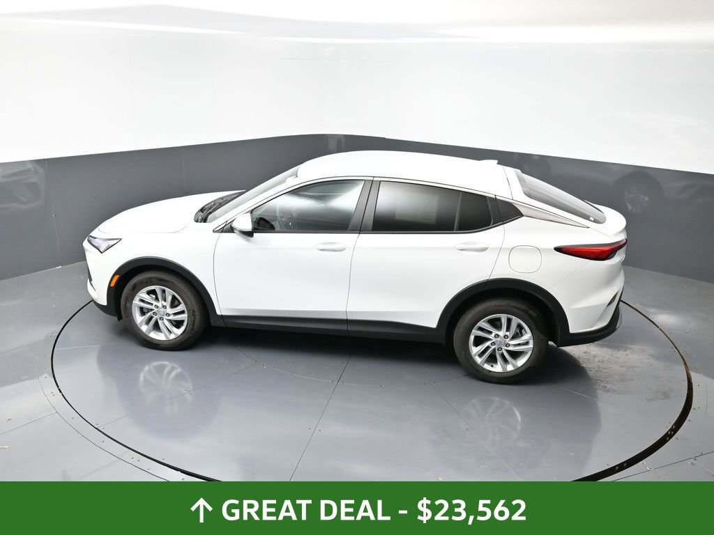 Used 2025 Buick Envista Preferred image 46