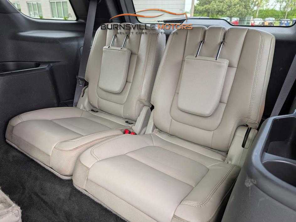 Used 2015 Ford Explorer Limited w/ Equipment Group 302A AWD/4WD image 12