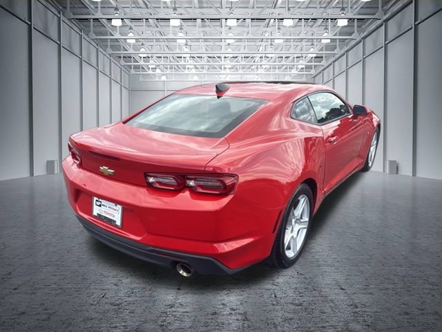 Used 2022 Chevrolet Camaro LT RWD image 5