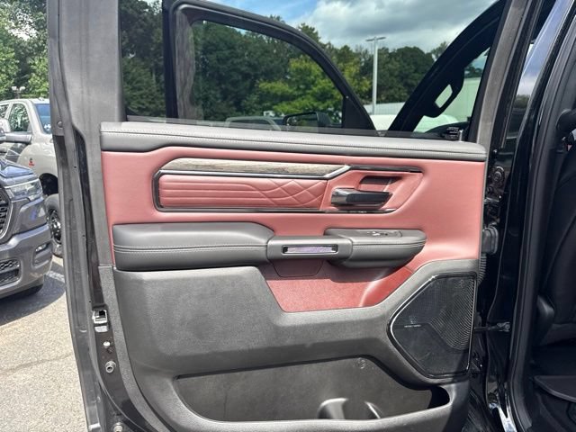 Used 2025 RAM 1500 Limited AWD/4WD image 31