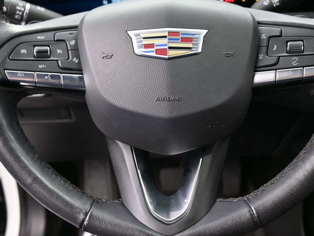 Used 2024 Cadillac XT4 Luxury w/ Cold Weather Package image 33