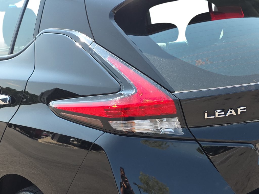 Used 2022 Nissan Leaf S FWD image 32