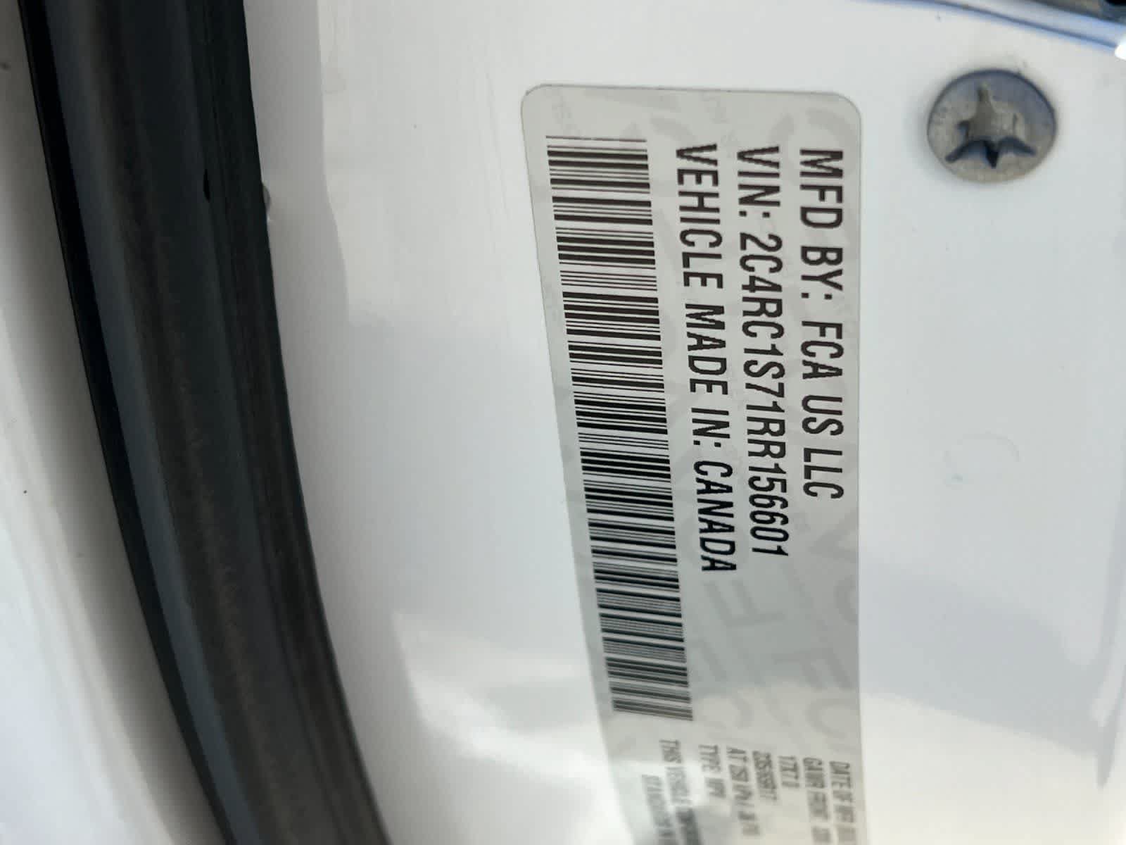 Used 2024 Chrysler Pacifica Limited FWD image 34