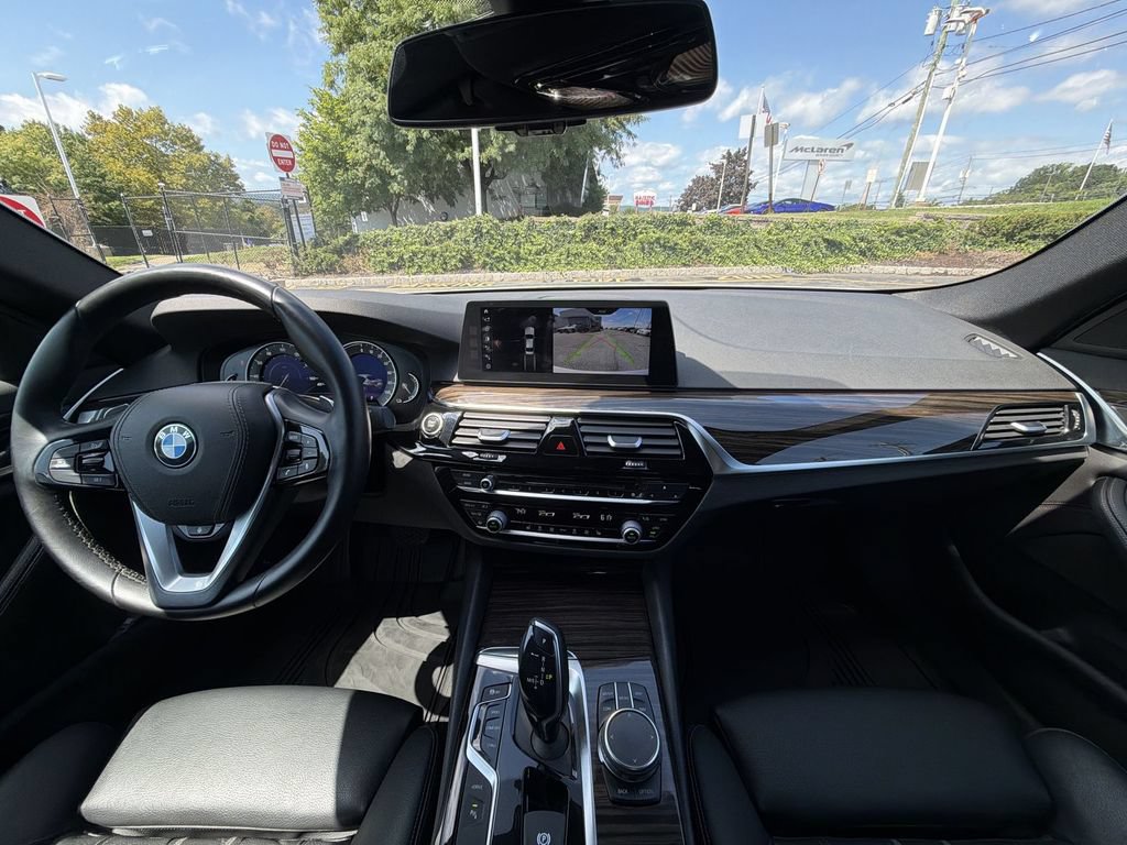 Used 2018 BMW 530e xDrive AWD/4WD image 18