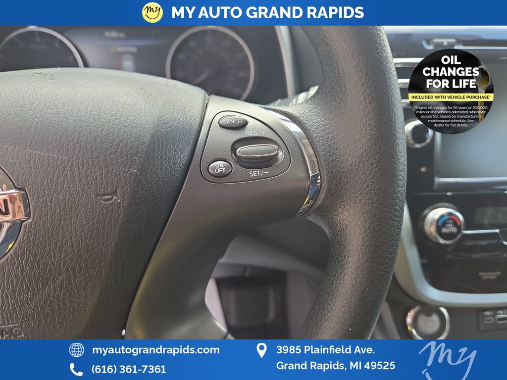Used 2019 Nissan Murano S AWD/4WD image 16