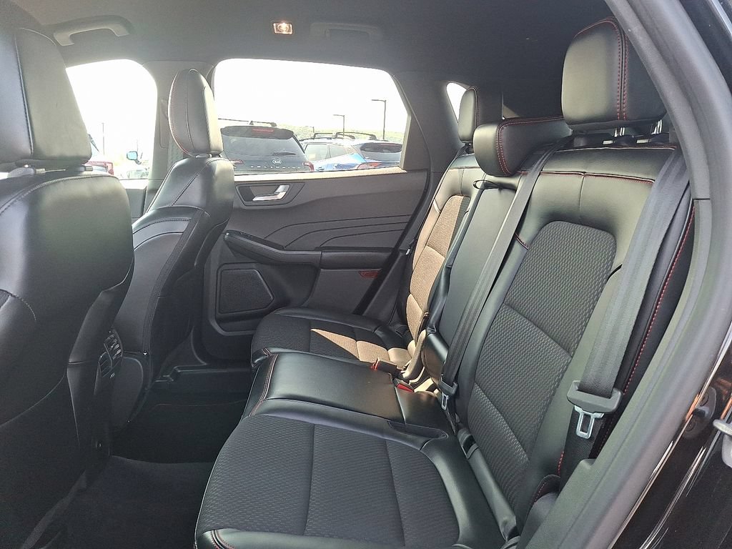 Used 2023 Ford Escape ST-Line w/ Tech Pack #1 AWD/4WD image 11