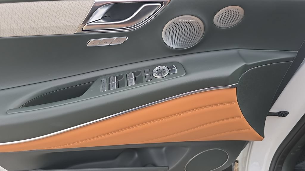 New 2026 Genesis GV80 2.5T Prestige AWD/4WD image 16