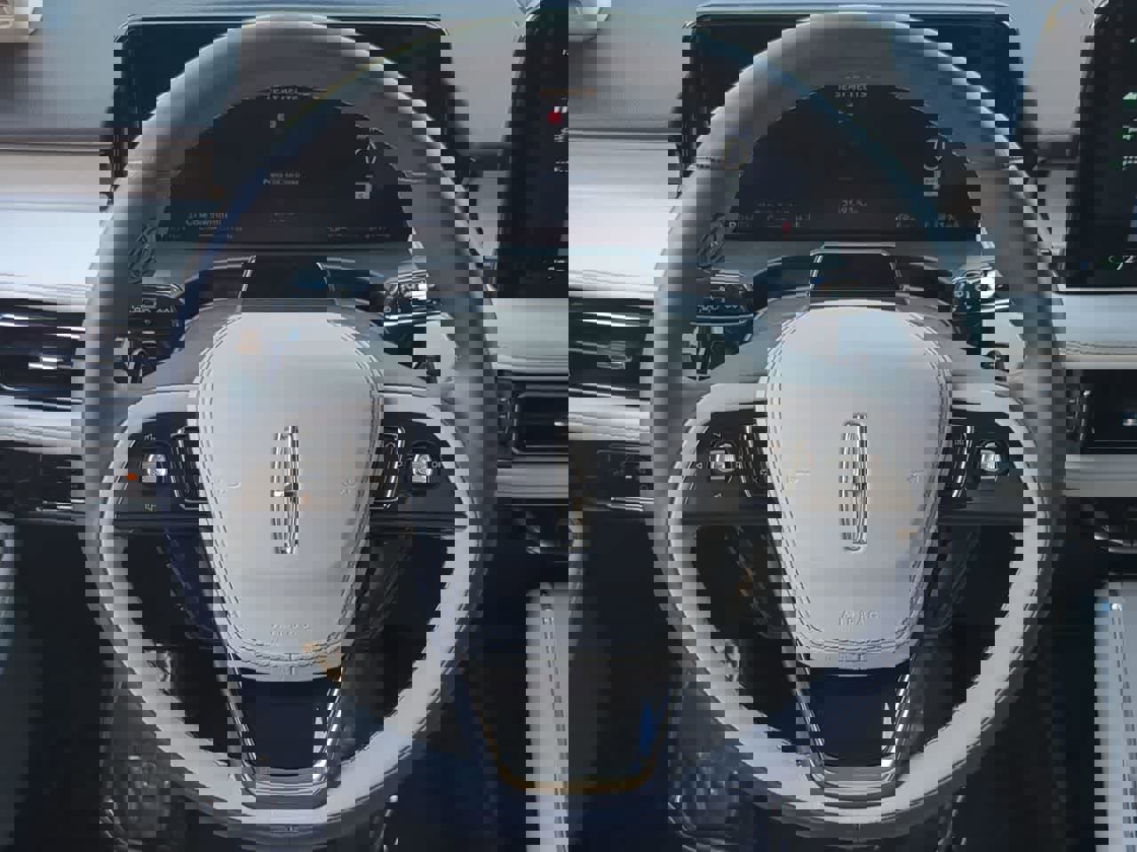 Used 2025 Lincoln Aviator Reserve w/ Luxury Package image 24