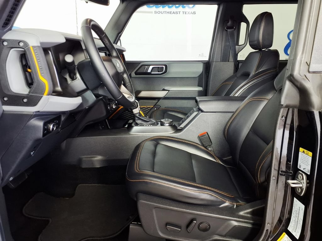 Used 2023 Ford Bronco Badlands w/ Sasquatch Package AWD/4WD image 8