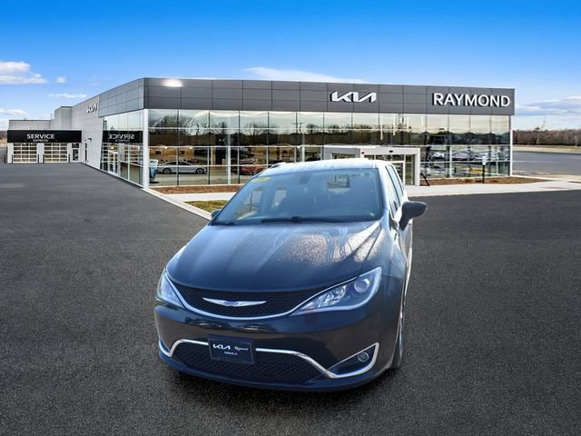 Used 2018 Chrysler Pacifica Touring-L Plus FWD image 7