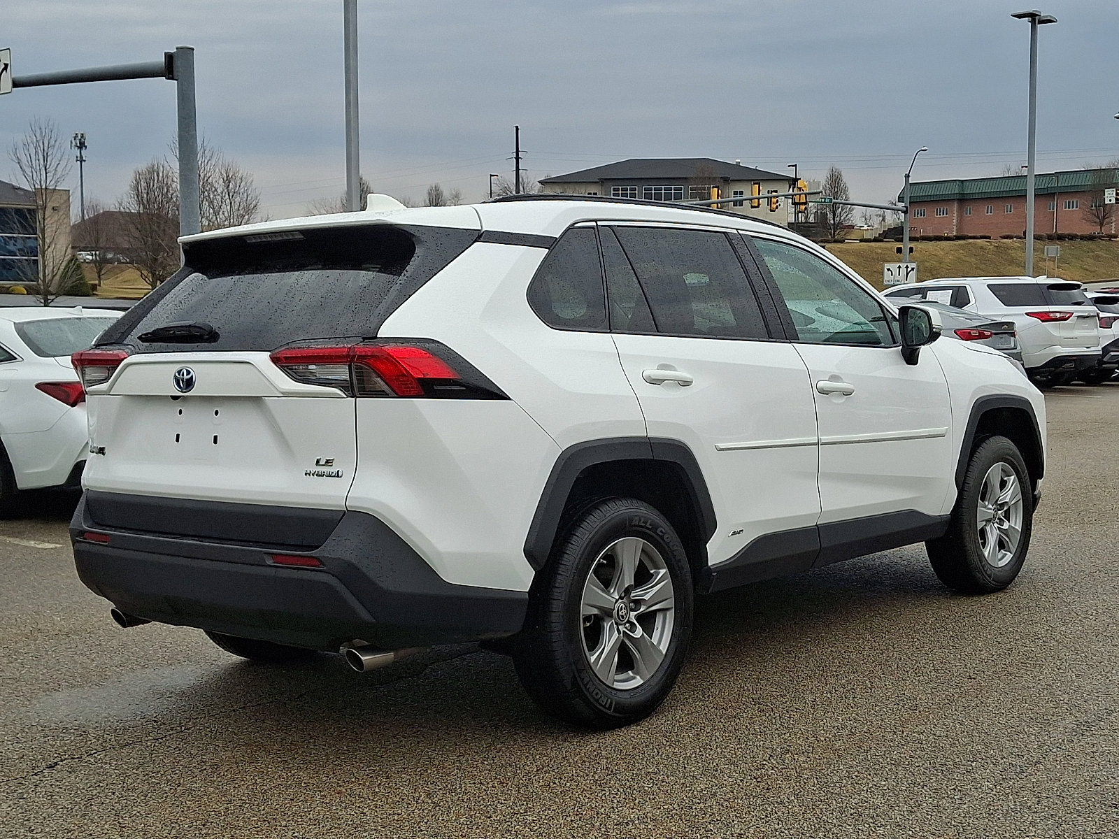Used 2024 Toyota RAV4 LE image 6