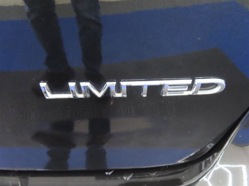Used 2020 Chrysler Pacifica Limited FWD image 14
