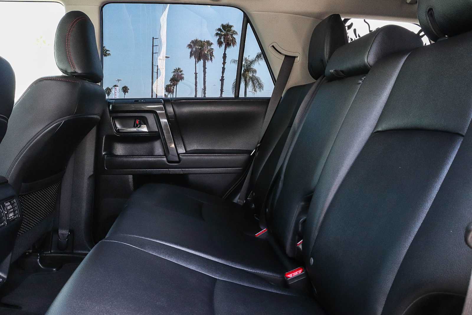 Used 2024 Toyota 4Runner TRD Off-Road Premium w/ Off Road Premium Plus Package AWD/4WD image 27