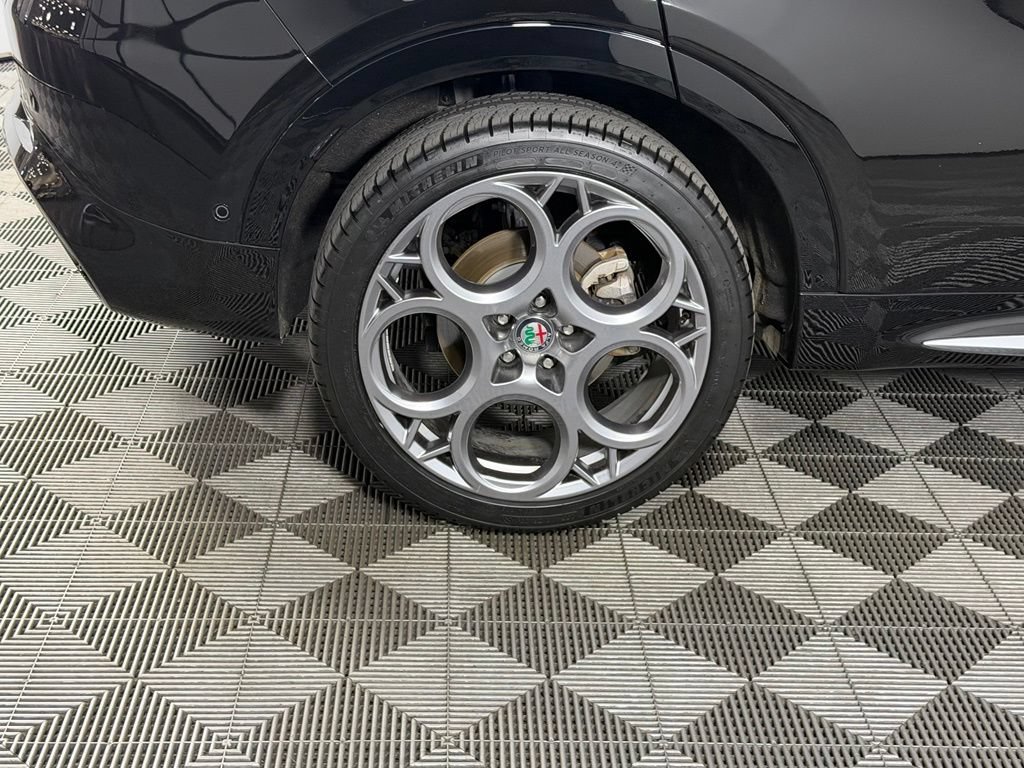 Used 2024 Alfa Romeo Tonale Ti AWD/4WD image 13