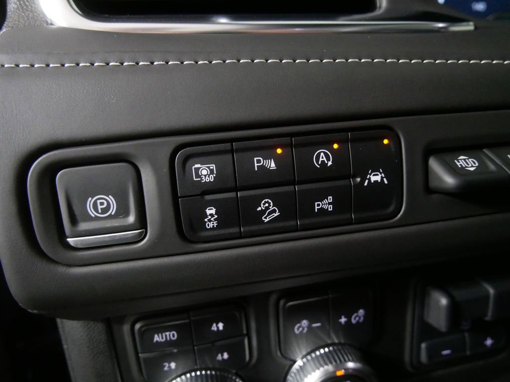 Used 2024 GMC Yukon XL Denali Ultimate image 17