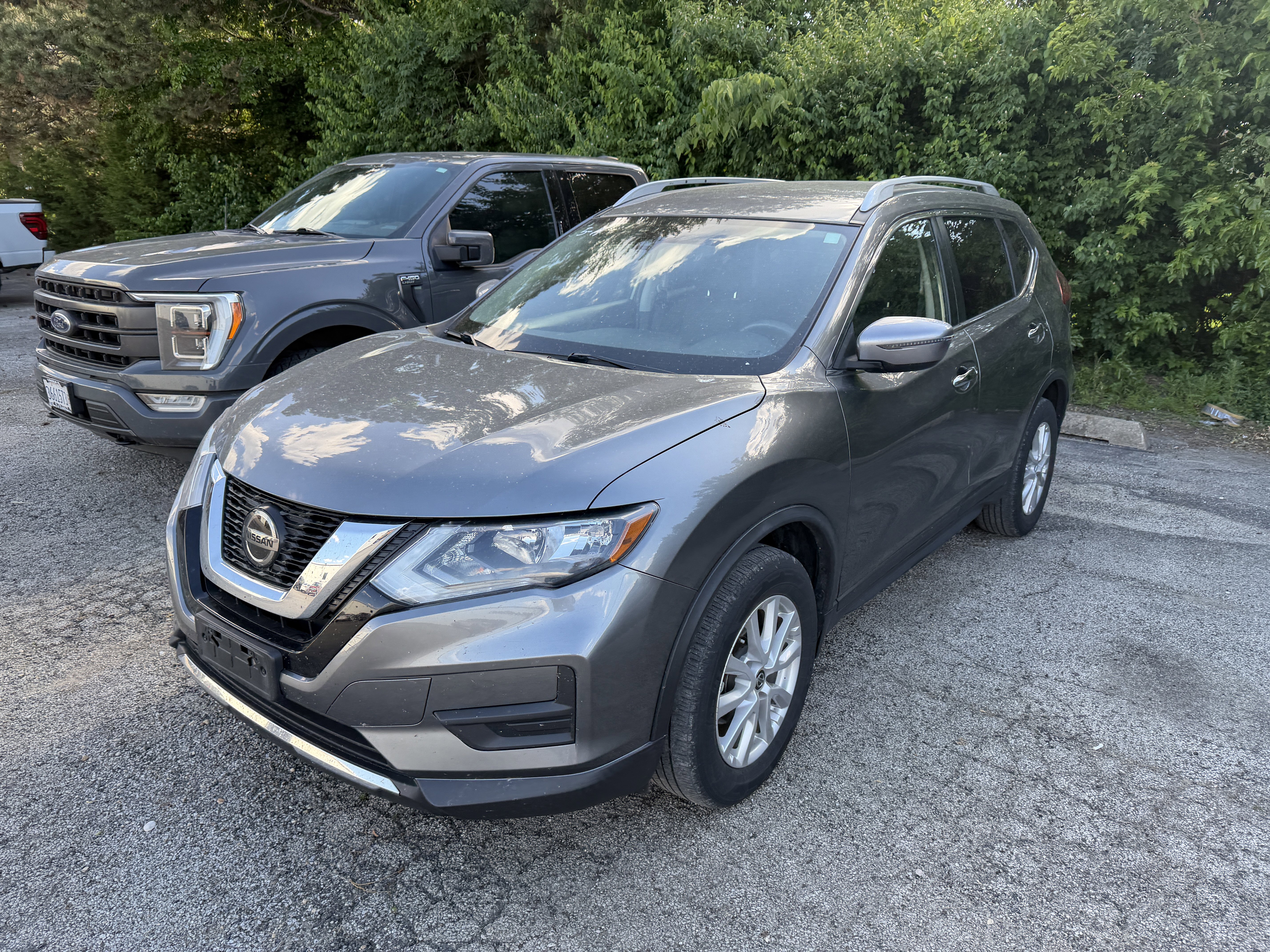 Used 2019 Nissan Rogue SV AWD/4WD image 4