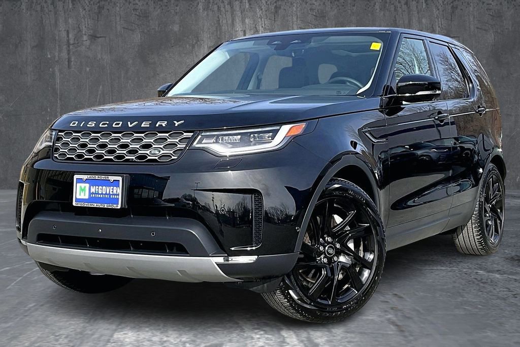 Certified 2025 Land Rover Discovery S image 1