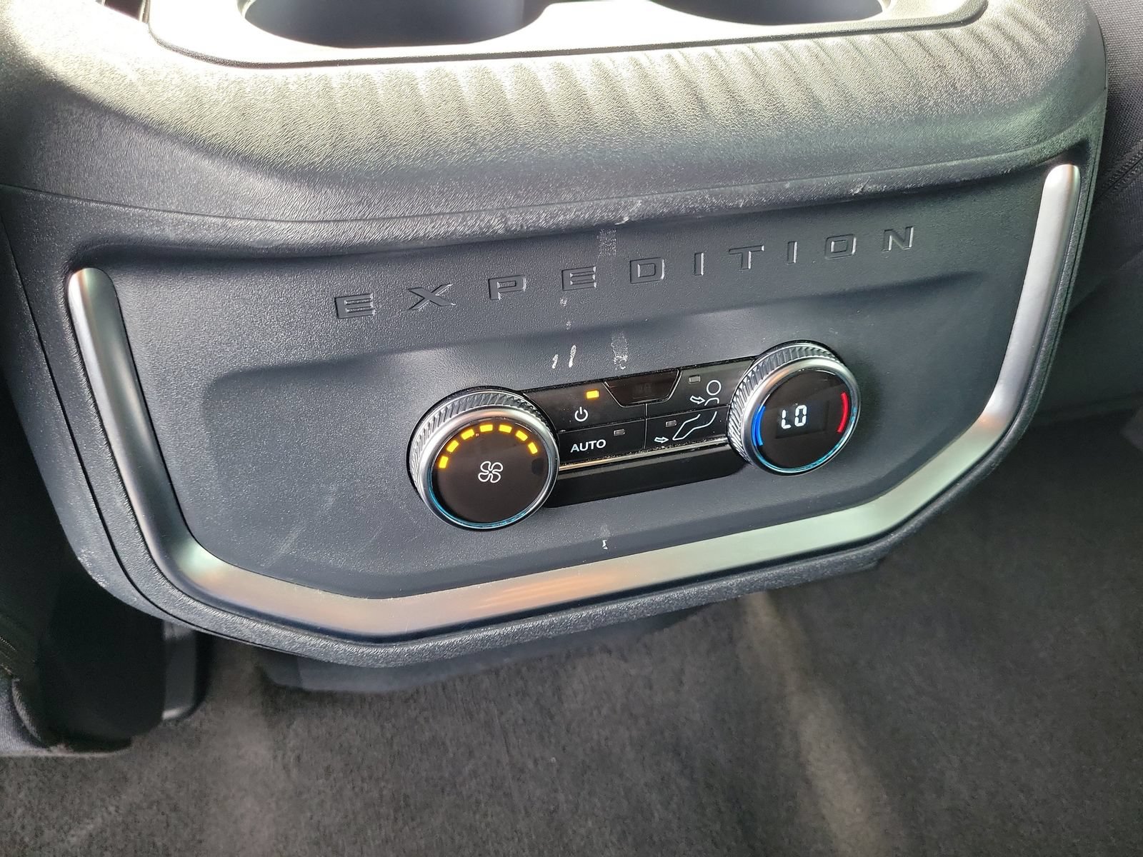 Certified 2025 Ford Expedition Active AWD/4WD image 14