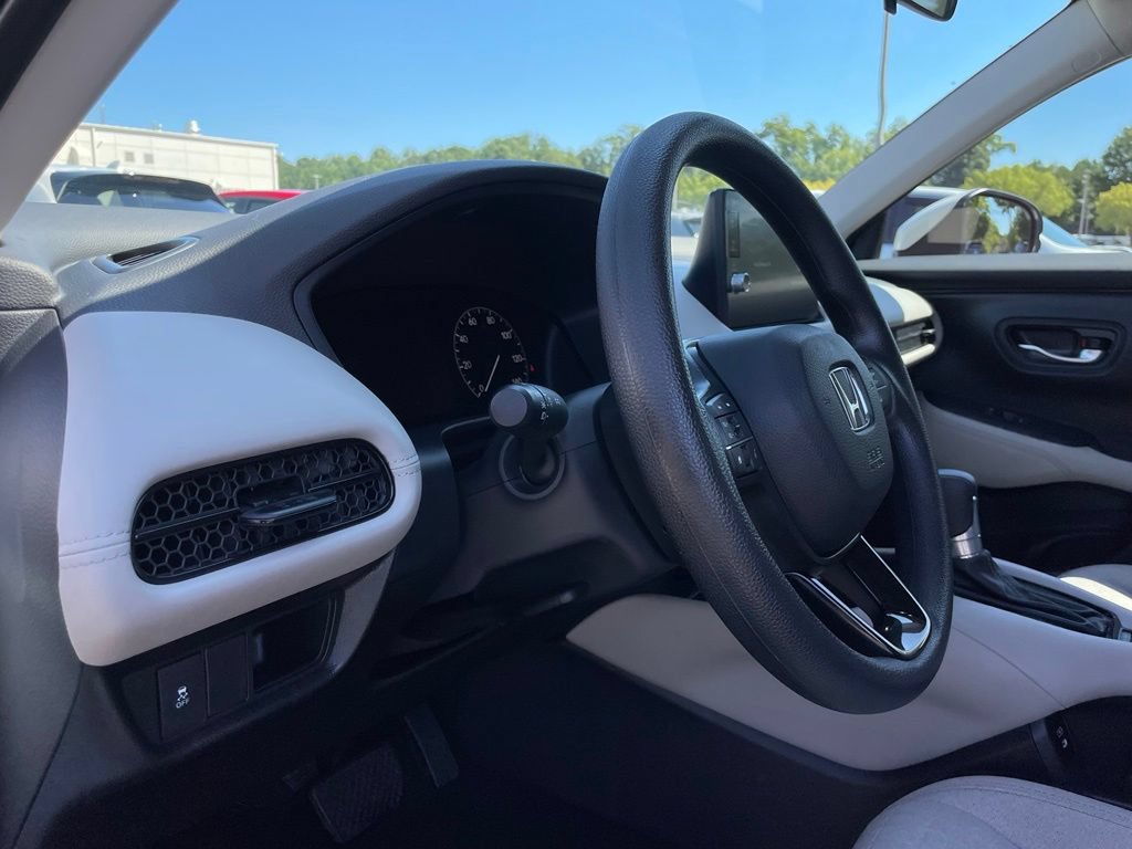 Certified 2026 Honda HR-V LX image 27