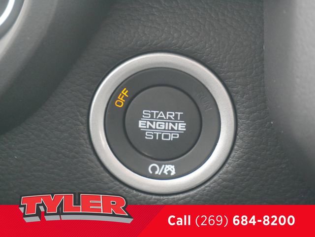 New 2026 RAM 1500 4x4 Crew Cab image 28