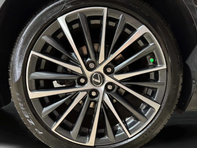 New 2024 Lexus ES 350 w/ Premium Package FWD image 30