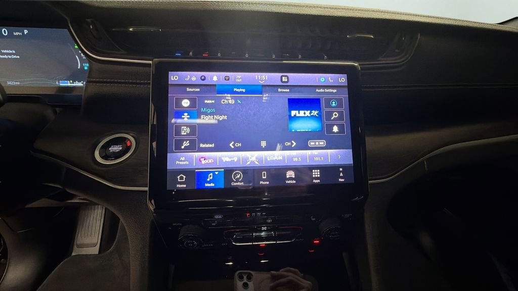 Used 2025 Jeep Grand Cherokee Limited 4xe image 11