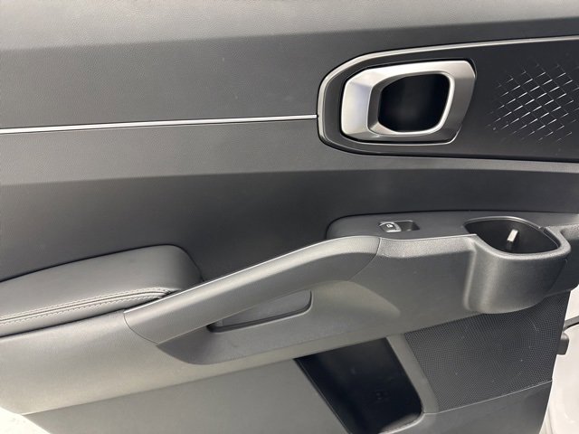 Used 2025 Kia Sorento S image 26