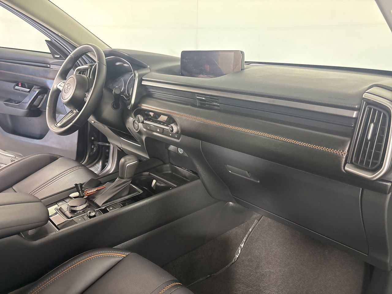 Used 2025 MAZDA CX-50 AWD 2.5 Hybrid w/ Premium Pkg image 34