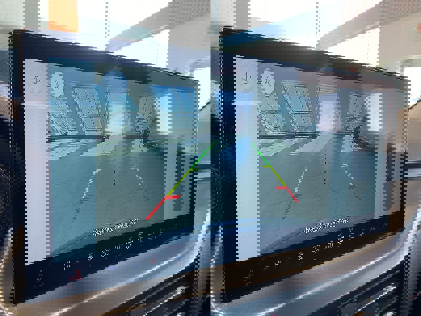 Used 2025 Ford Escape SE image 22