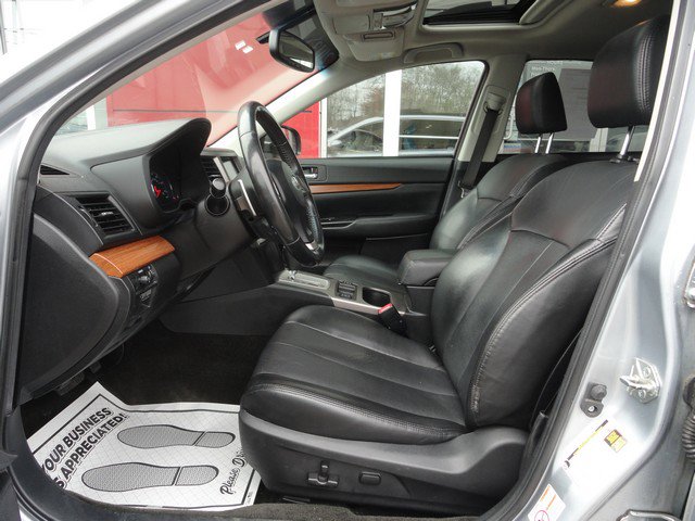 Used 2013 Subaru Outback 2.5i Limited AWD/4WD image 9