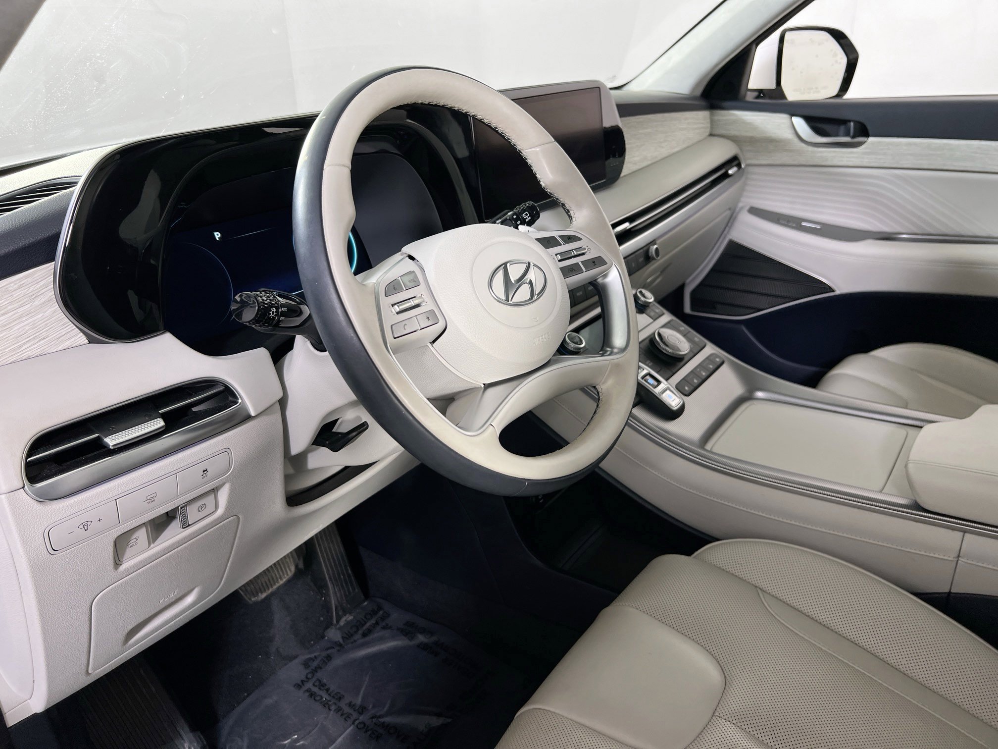 Used 2023 Hyundai Palisade Calligraphy image 9