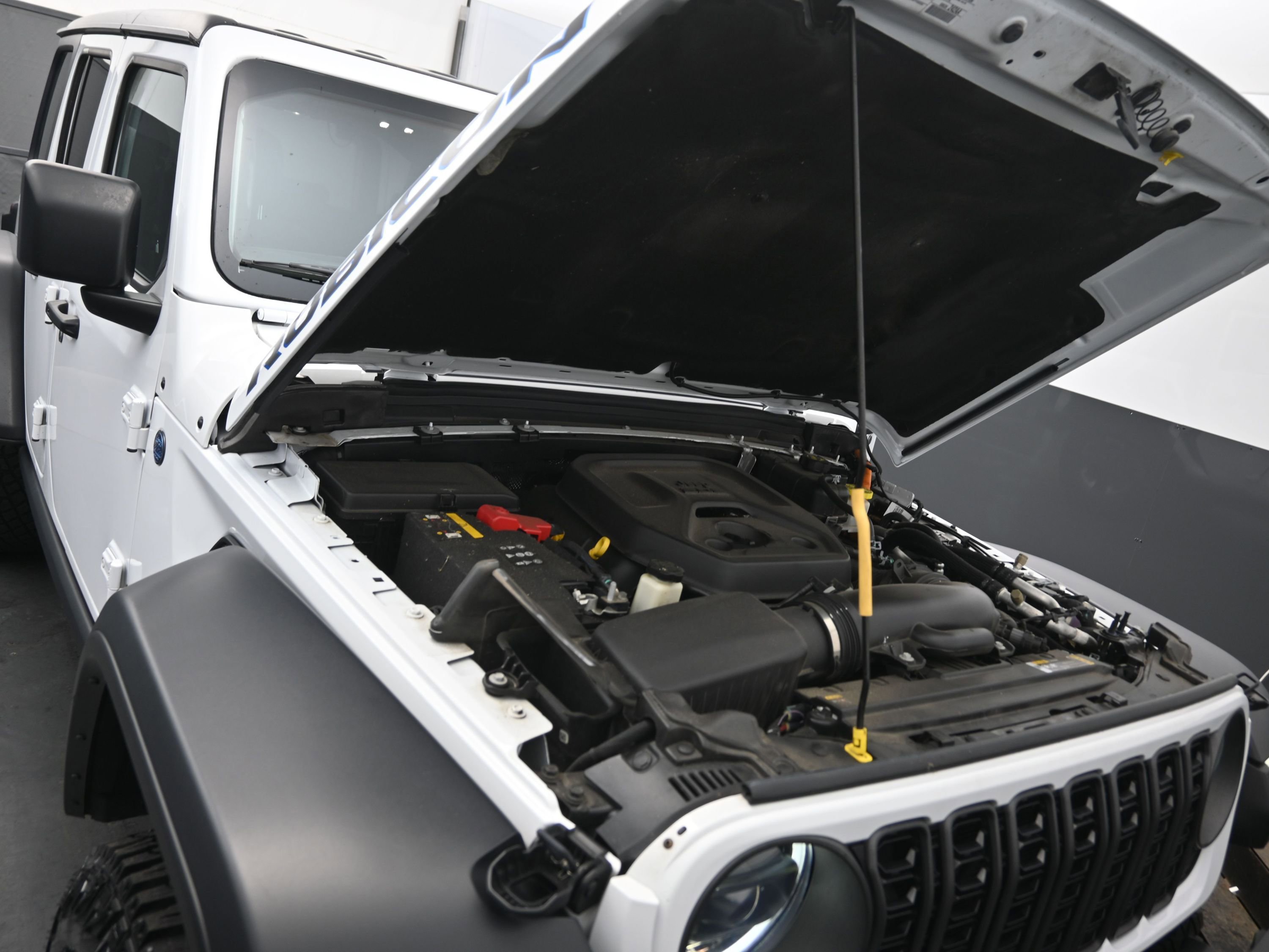 Used 2024 Jeep Wrangler Unlimited Rubicon 4xe image 24