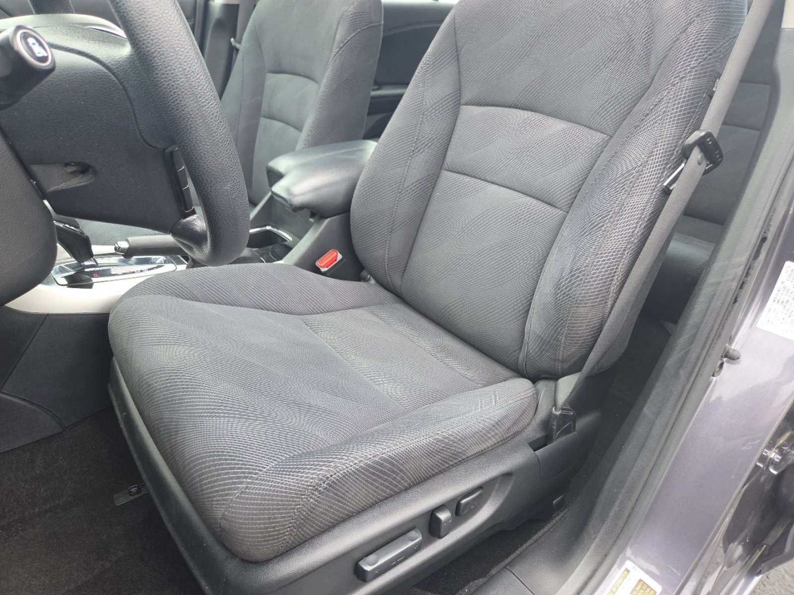 Used 2016 Honda Accord EX image 25