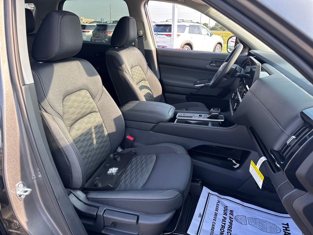 New 2026 Nissan Pathfinder SV w/ Cargo Package FWD image 10