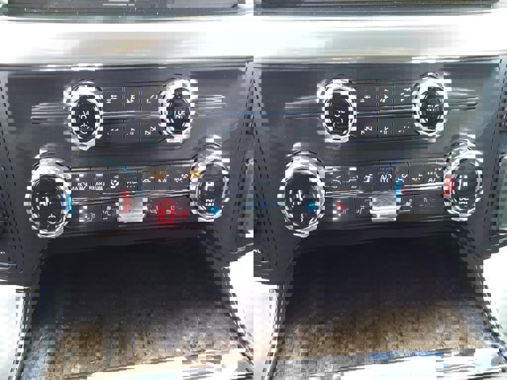 Used 2021 Ford F150 Lariat image 22