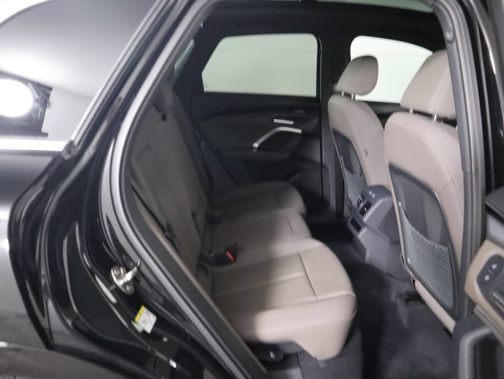 Used 2025 Audi Q5 Premium w/ Premium Plus AWD/4WD image 24