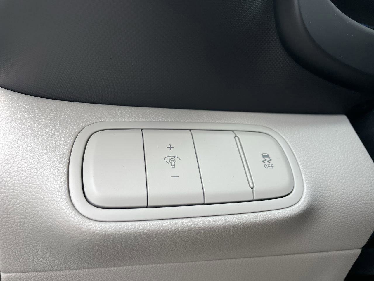 New 2026 Hyundai Venue SEL image 35