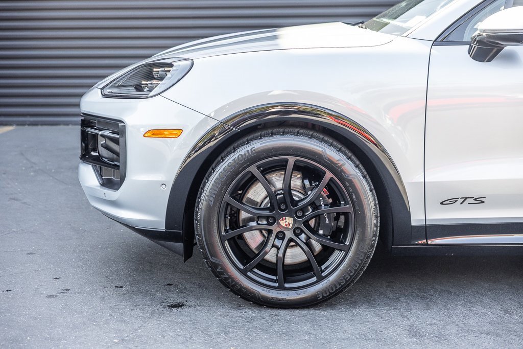 Certified 2025 Porsche Cayenne GTS image 11